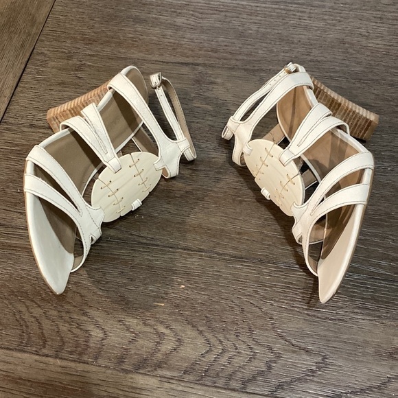 Franco Sarto cream seashell adjustable strap sandal’s | Size 8 1/2 - Picture 5 of 12